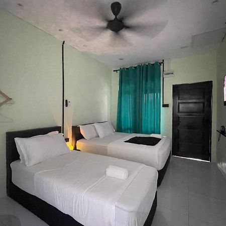 Ar Homestay & Roomestay Merlimau Exterior photo
