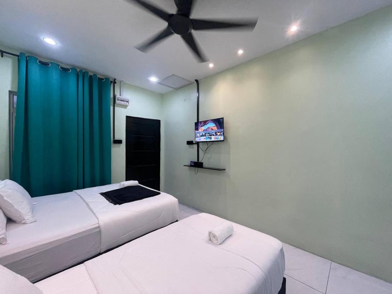 Ar Homestay & Roomestay Merlimau Exterior photo